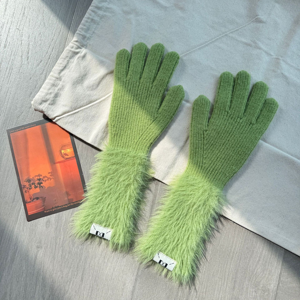 Soft glutinous rabbit fleece gloves girl sweet long leaky finger touch screen plush thick warm all-match cycling five-finger gloves