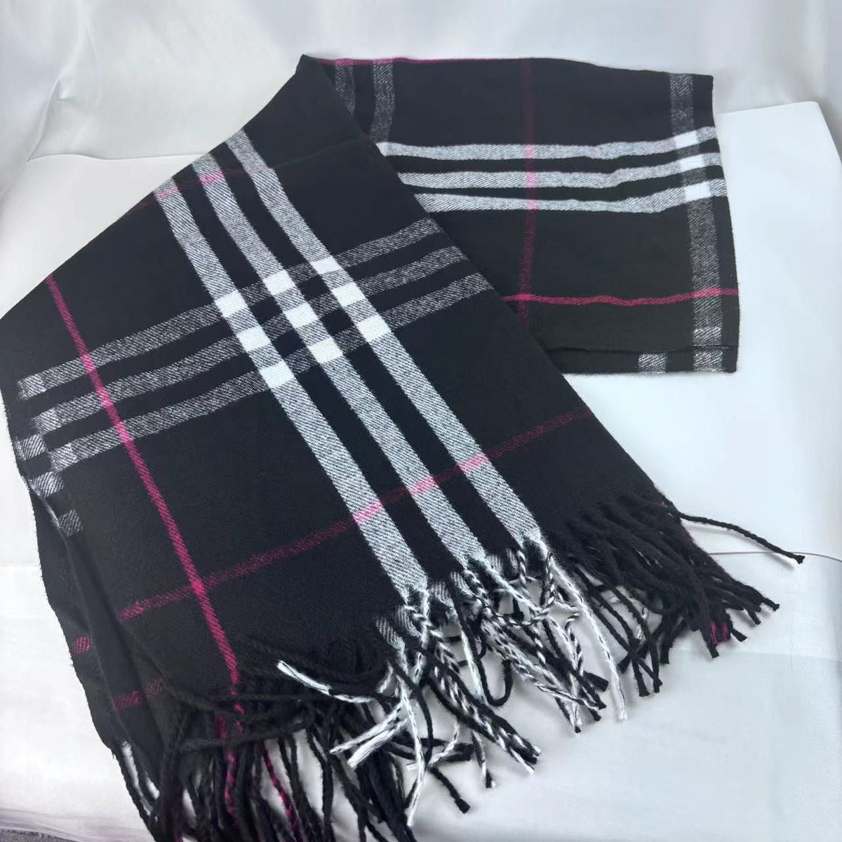 New plaid cashmere scarf Japanese and Korean warm neck scarf fashion tassel autumn winter scarf shawl