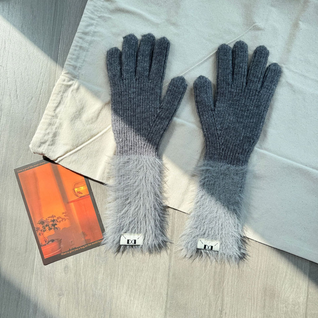 Soft glutinous rabbit fleece gloves girl sweet long leaky finger touch screen plush thick warm all-match cycling five-finger gloves
