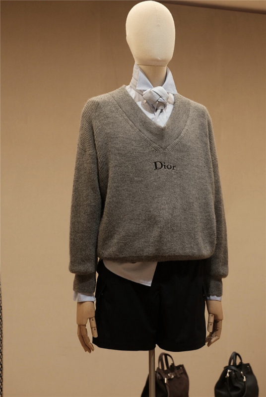 DIC141 New men's and women's autumn and winter wool sweaters with V-neck pullover sweater clothing